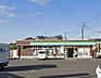 周辺：ファミリーマート北本石戸一丁目店（557m）