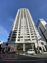 大阪府大阪市西区南堀江1丁目（賃貸マンション2LDK・28階・67.84㎡） その1