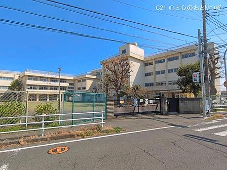 横浜市立三ツ境小学校　233ｍ