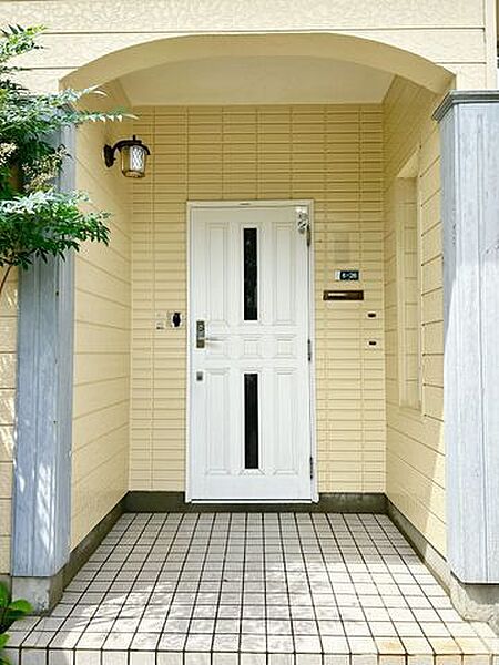 玄関を拡大表示