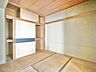 室内：【リフォーム中】消失に変更になる部屋です。床を新しく貼り、壁紙と照明を交換します。