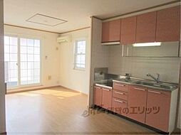 フロントパークこうかII 204 2階2LDKのリビング/ダイニング