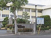 水口中学校まで2100メートル