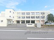 玉園中学校まで1300メートル