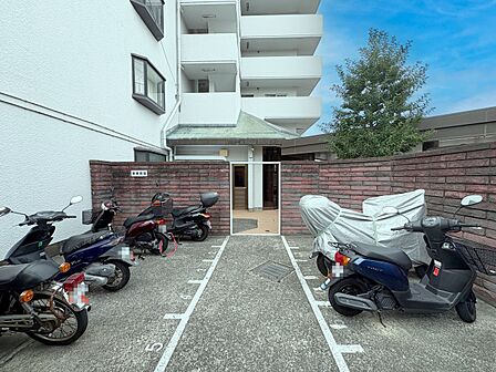 バイク置き場