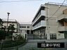 周辺：中学校 2200m 岡津中学校