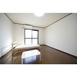 カサヴェール片岡3 2階1Kのリビング/ダイニング