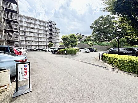 敷地内駐車場です！