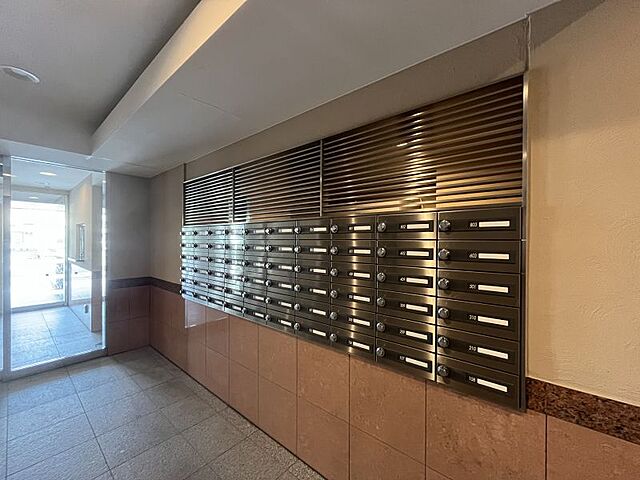 エントランス 日神パレステージ三山シャインプレイス 1階/-