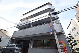 ヴィアーレ上町台  ｜ 大阪府大阪市中央区玉造2丁目25-2（賃貸マンション1LDK・3階・55.00㎡） その1