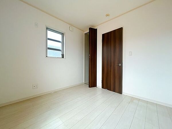 洋室を拡大表示