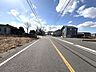 外観：前面道路含む現地写真