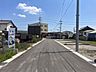 外観：前面道路含む現地写真