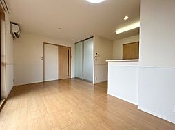 フラワータウン B 1階1LDKのリビング/ダイニング