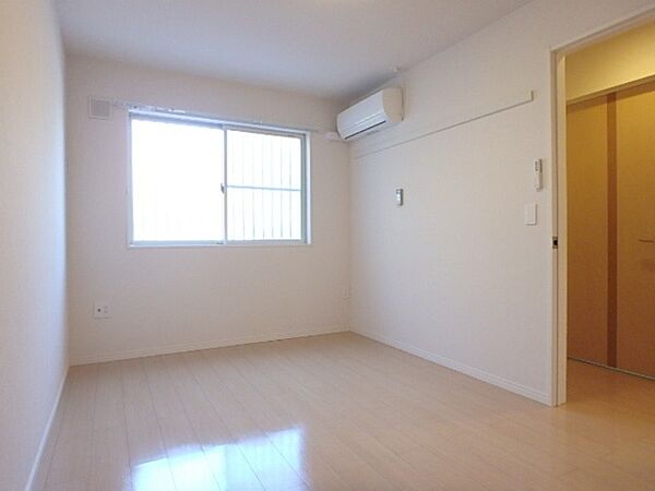 apartment 茨城県猿島郡境町大字長井戸
長井戸の賃貸情報を見る
物件地図