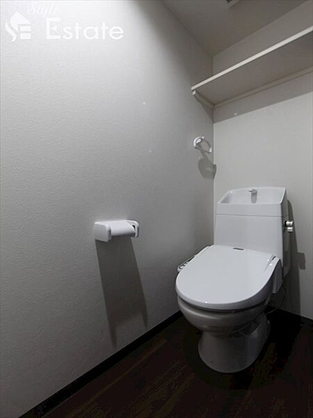 画像10:温水洗浄便座付シャワートイレ