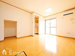 gracia 2LDKのリビング/ダイニング