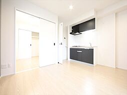 名古屋市営名城線 志賀本通駅 徒歩3分の賃貸アパート 3階1LDKのリビング/ダイニング