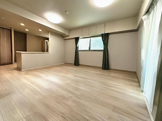 リビング/ダイニング 八王子市松が谷17-1