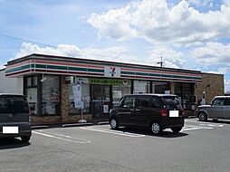 コンビニまで750m