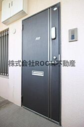 毎日通る玄関はこちらです