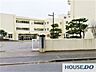 周辺：取手市立戸頭中学校 徒歩8分。 650m