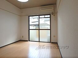 京都地下鉄東西線 御陵駅 徒歩4分の賃貸マンション 1階1Kのリビング/ダイニング
