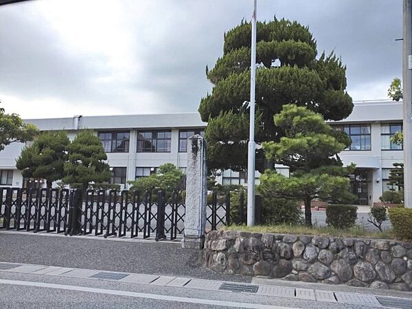 画像7:愛知川小学校まで500メートル