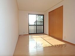 フル−レ高砂 2階2LDKのリビング/ダイニング