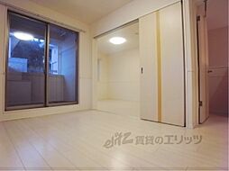 ケーニヒスクローネ 103 1階1LDKのリビング/ダイニング