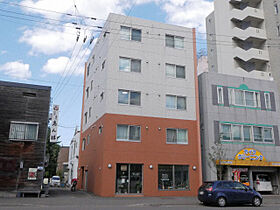 ＣＡＳＡ　ＣＯＭＯＤＯ  ｜ 北海道札幌市西区琴似一条7丁目（賃貸マンション1LDK・4階・26.71㎡） その1