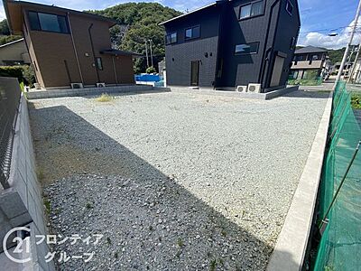 外観：最寄り駅まで徒歩約5分！通勤・通学に安心の立地です