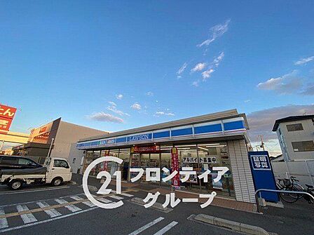 ローソン加古川平岡町一色店 徒歩5分。 330m