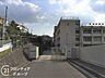 周辺：東大阪市立石切東小学校　徒歩12分。 910m