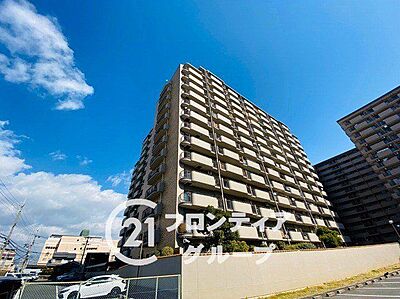 外観：大規模マンションは、充実した共用施設と安心の管理体制で、快適な暮らしを提供する理想的な住環境です！