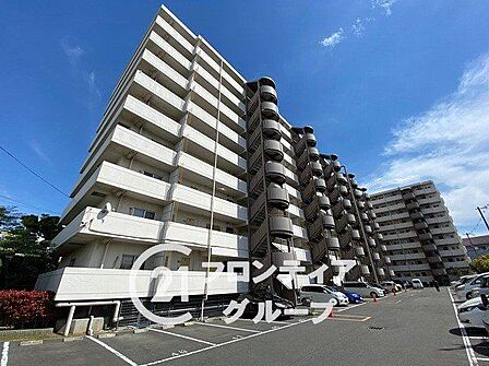 スーパー、コンビニが徒歩圏内のマンションは、日常の買い物が便利で、生活の利便性が高い魅力的な住環境です！