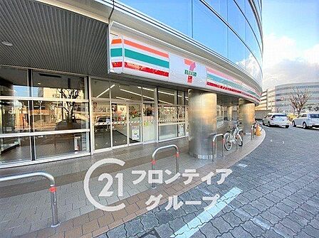 セブンイレブン八尾南駅前店 徒歩3分。 190m