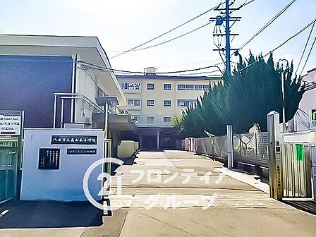 八尾市立東山本小学校 徒歩6分。 430m