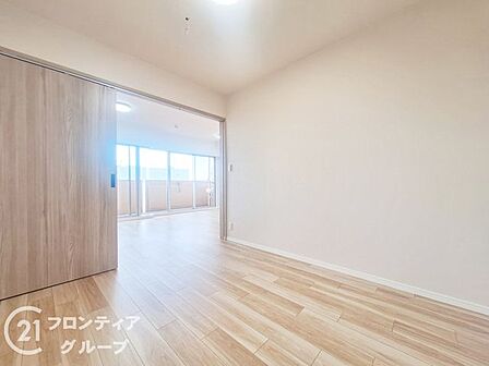 住まい選びは、価格や立地だけでなく、将来の暮らし方まで含めて考えることが大切です。今の段階で気になっていることを、まずスタッフに話してみてください