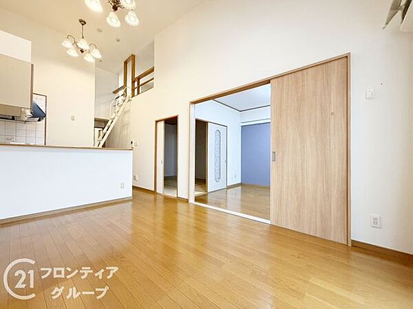 リビング/ダイニングを拡大表示
