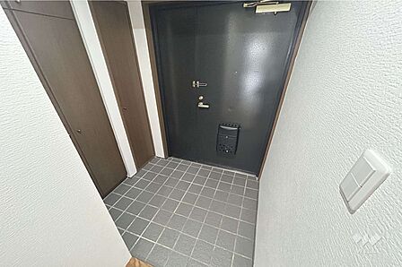 玄関［2026年8月27日撮影］