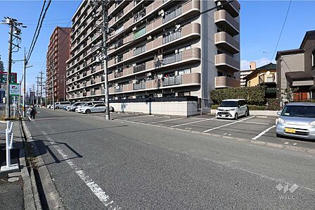 敷地内駐車場(屋外平面式)