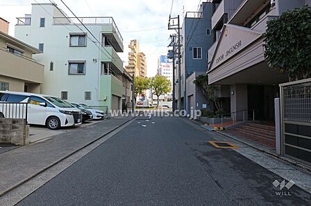 敷地北西側の前面道路