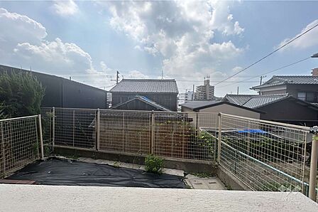 バルコニーからの眺め（南方向）［2026年8月25日撮影］
