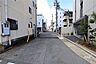 その他：敷地南西側の前面道路（南東側から）