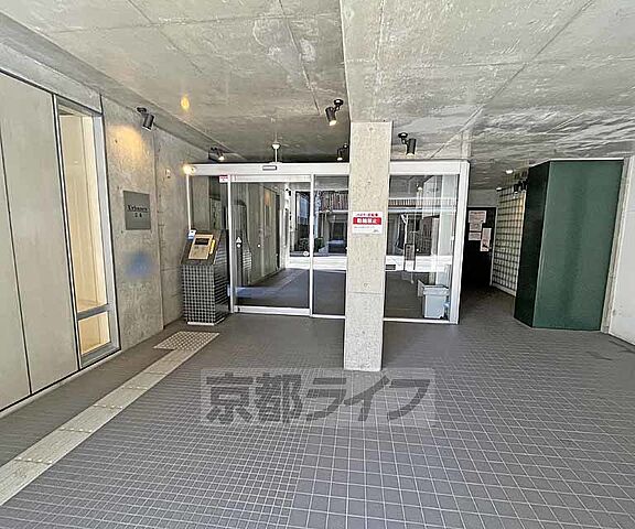 エントランス