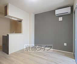 京福電気鉄道北野線 北野白梅町駅 3.1kmの賃貸アパート 1階1LDKのリビング/ダイニング