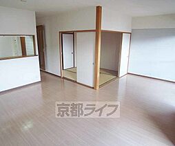 グランビュー葛野 302 3階2LDKのリビング/ダイニング