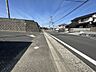 外観：前面道路含む現地写真