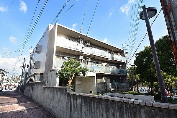 津雲台ハイツ ｜大阪府吹田市津雲台６丁目(賃貸マンション3LDK・1階・60.40㎡)の写真 その1